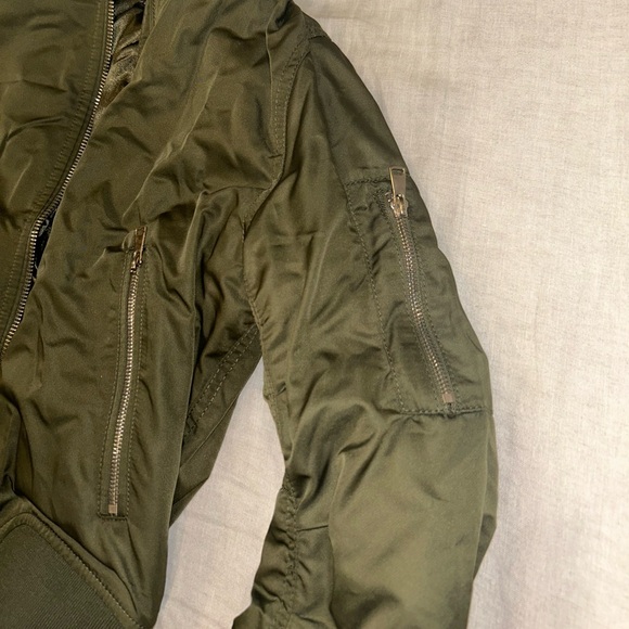 TOPSHOP never worn green bomber jacket - Picture 4 of 7